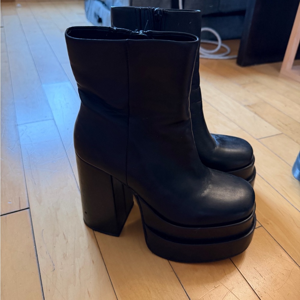 Steve Madden Black Platform Ankle Boots